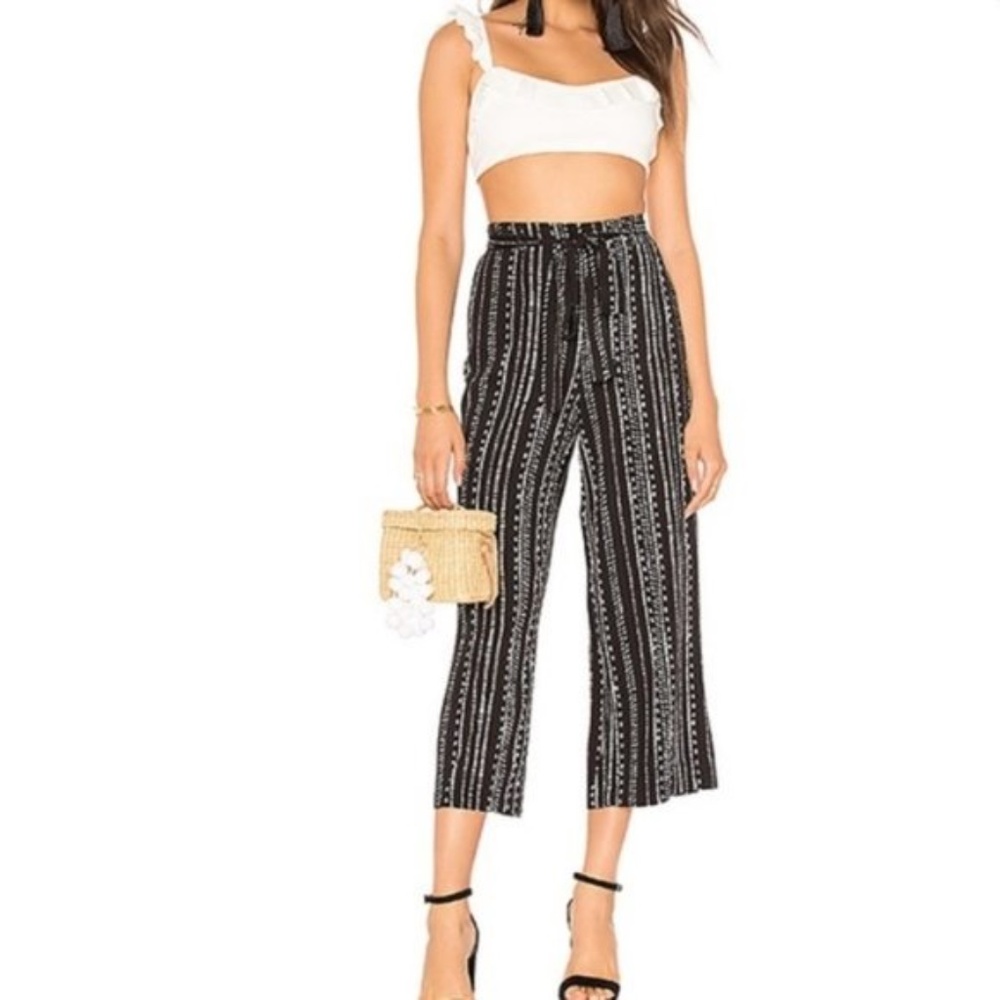 cupcakes & cashmere Black Patterned Cropped Wide-Leg Pants